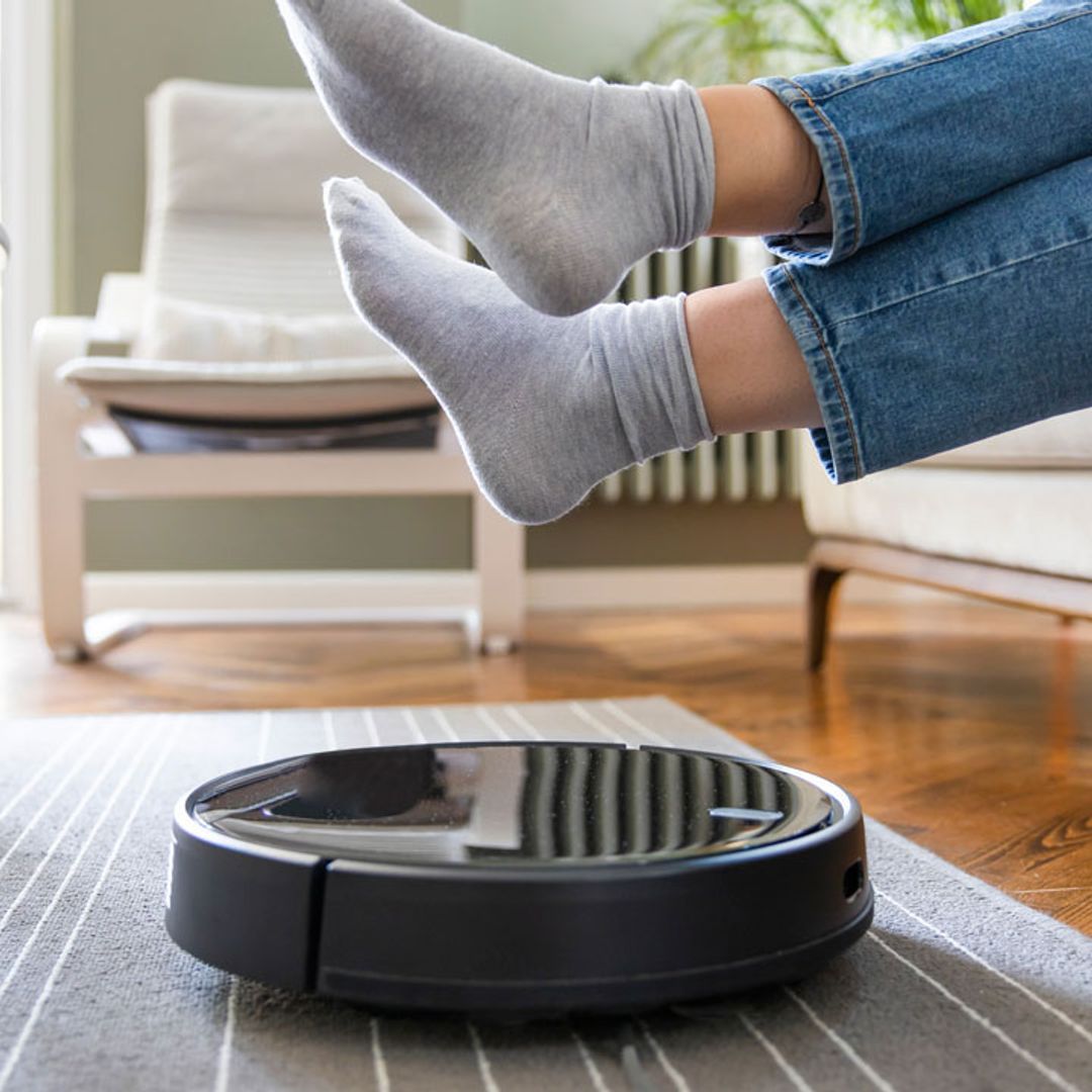 This slimline robot vacuum is nearly 80% cheaper than Dyson - see incredible reviews