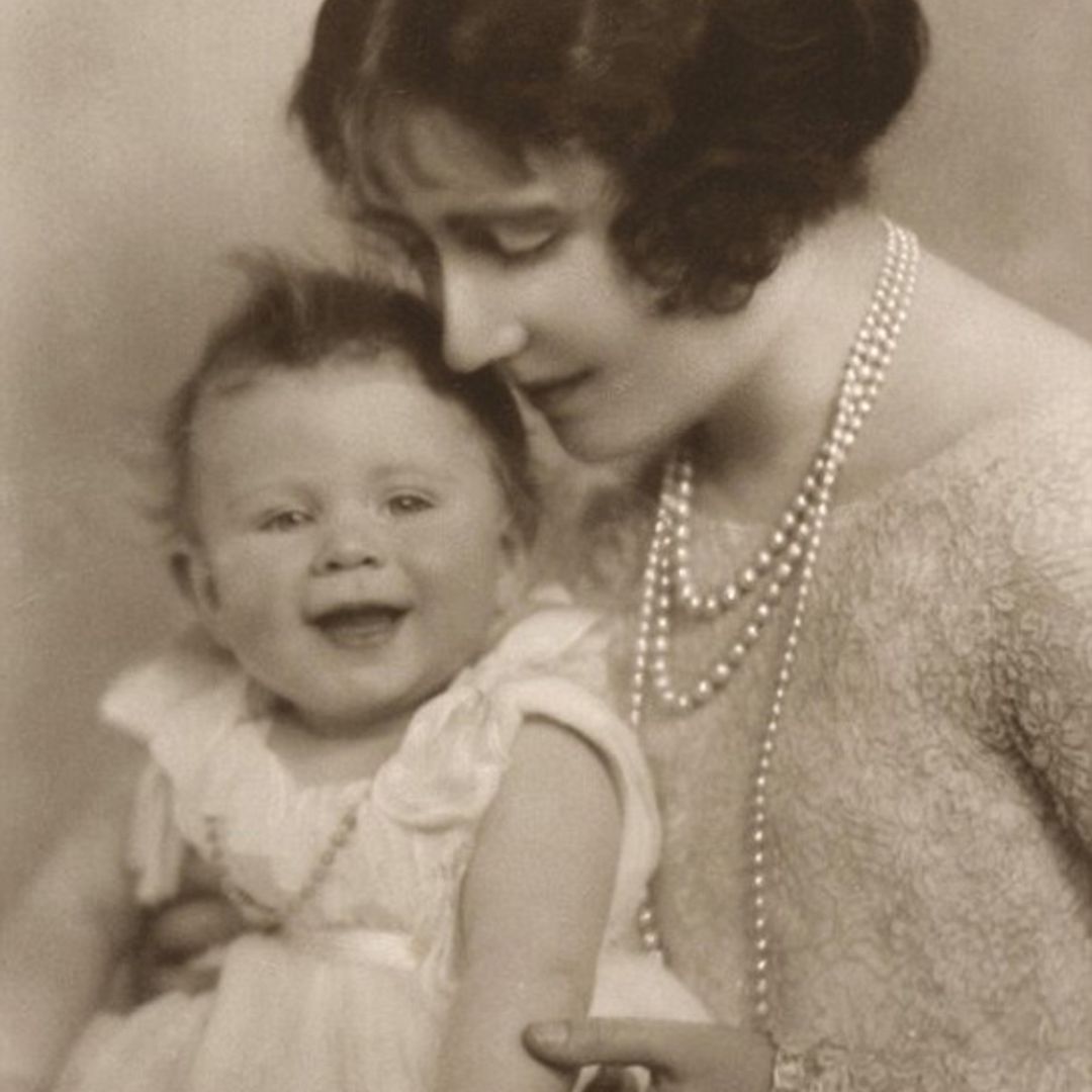 Never-before-seen pic shows bonnie little baby who would one day be Queen