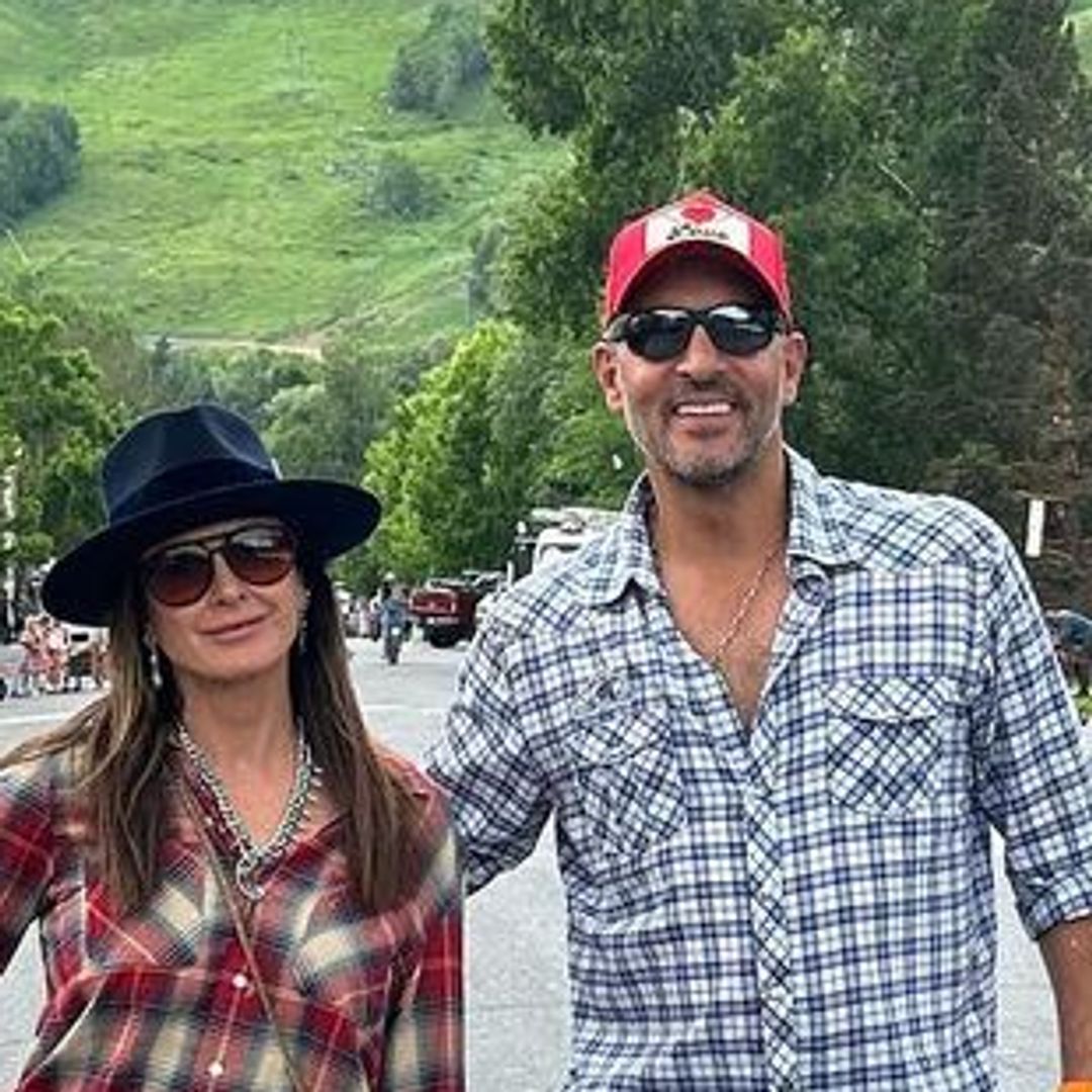 Kyle Richards, Mauricio Umansky put on a united front as they enjoy July Fourth celebrations with daughters