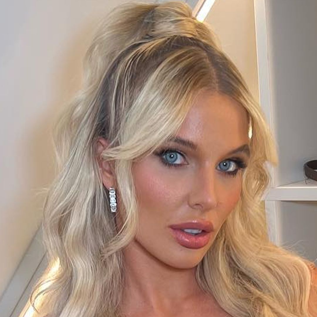 Helen Flanagan poses in the prettiest lilac lingerie for bedroom photo