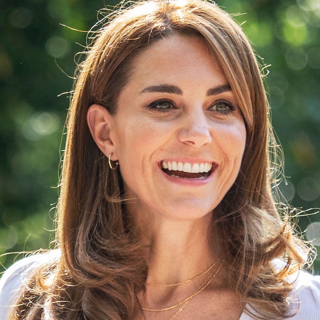Kate Middleton supports Ukraine in blue sweater and flag pin