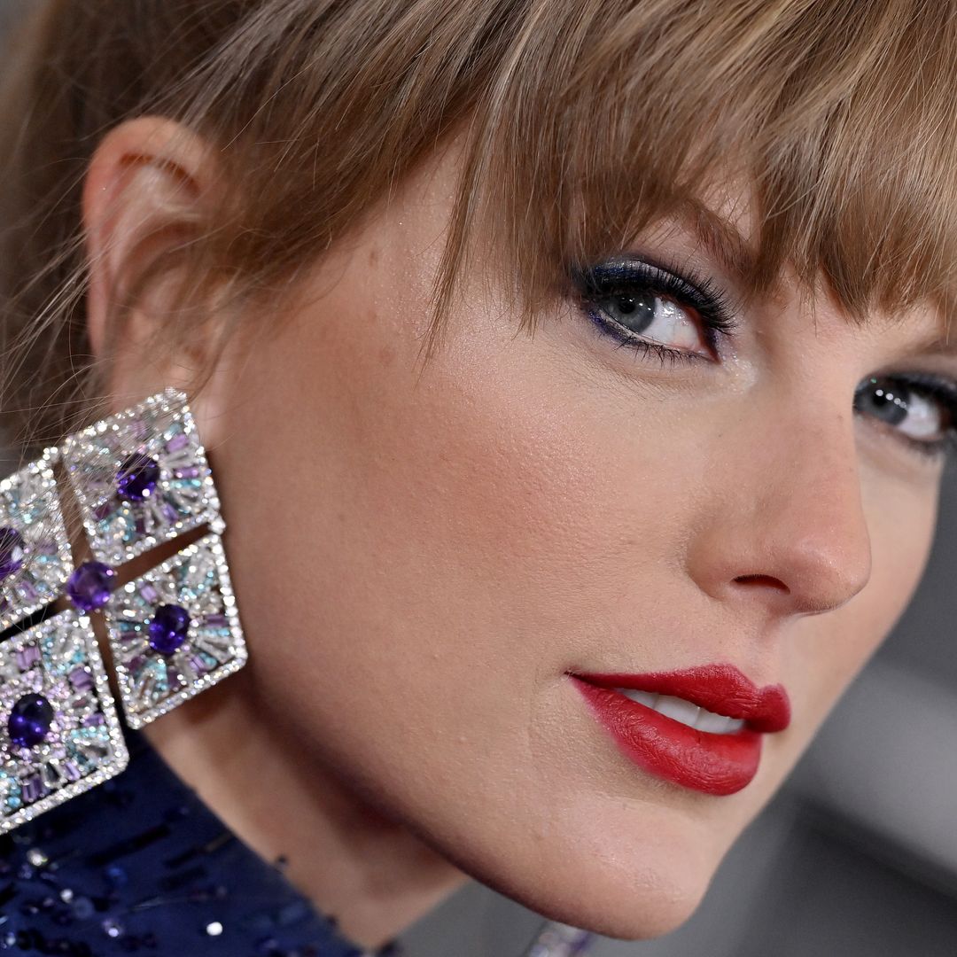 Taylor Swift rocked her legendary red lip for NFL date with Travis Kelce - shop her faves