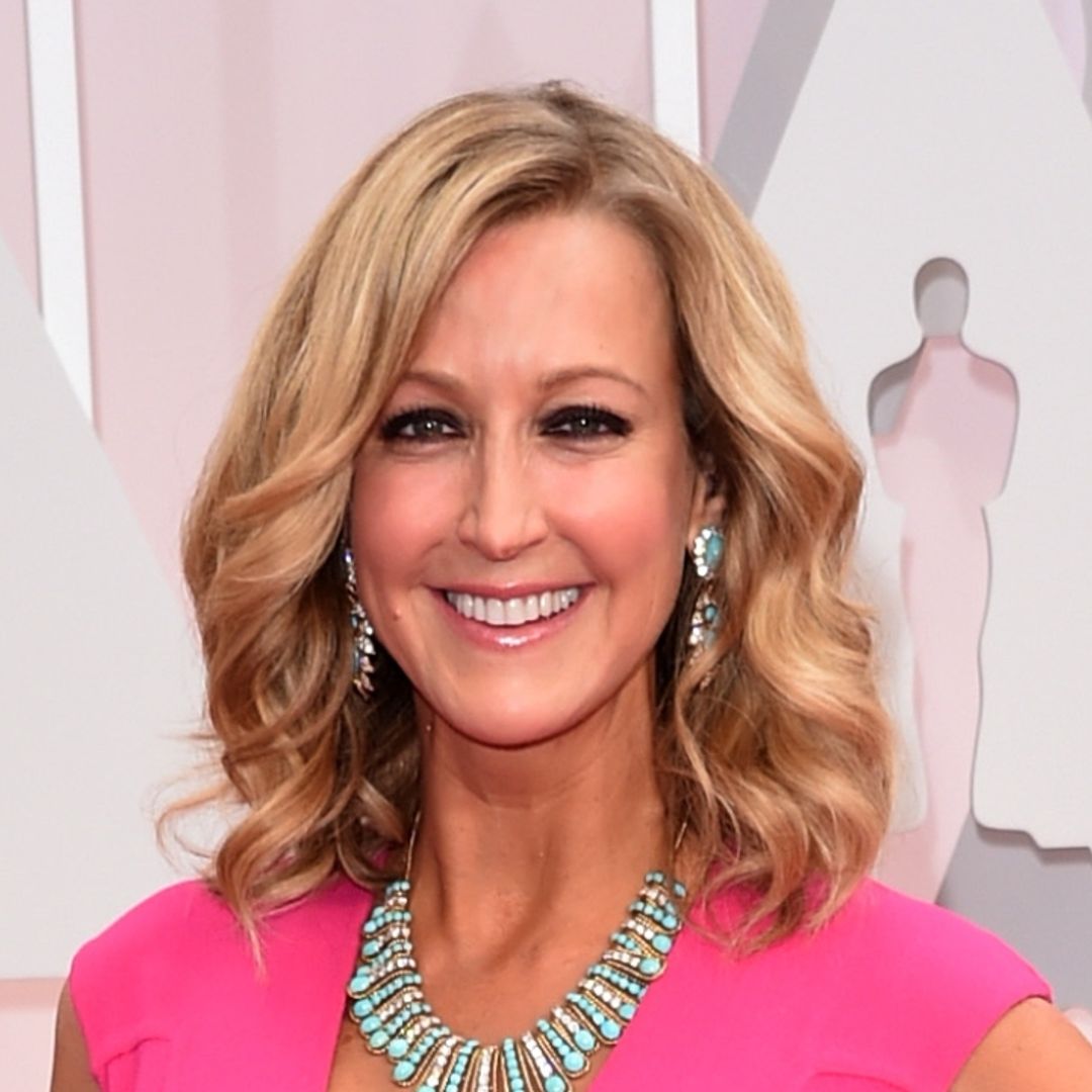 Lara Spencer's post-show strut with GMA co-stars leave fans in hysterics