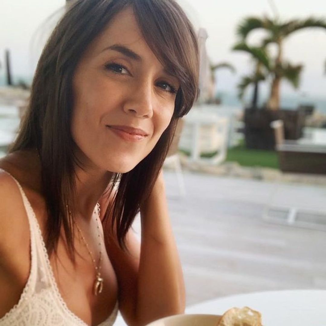 Strictly's Janette Manrara just stunned us with this sizzling outfit snap