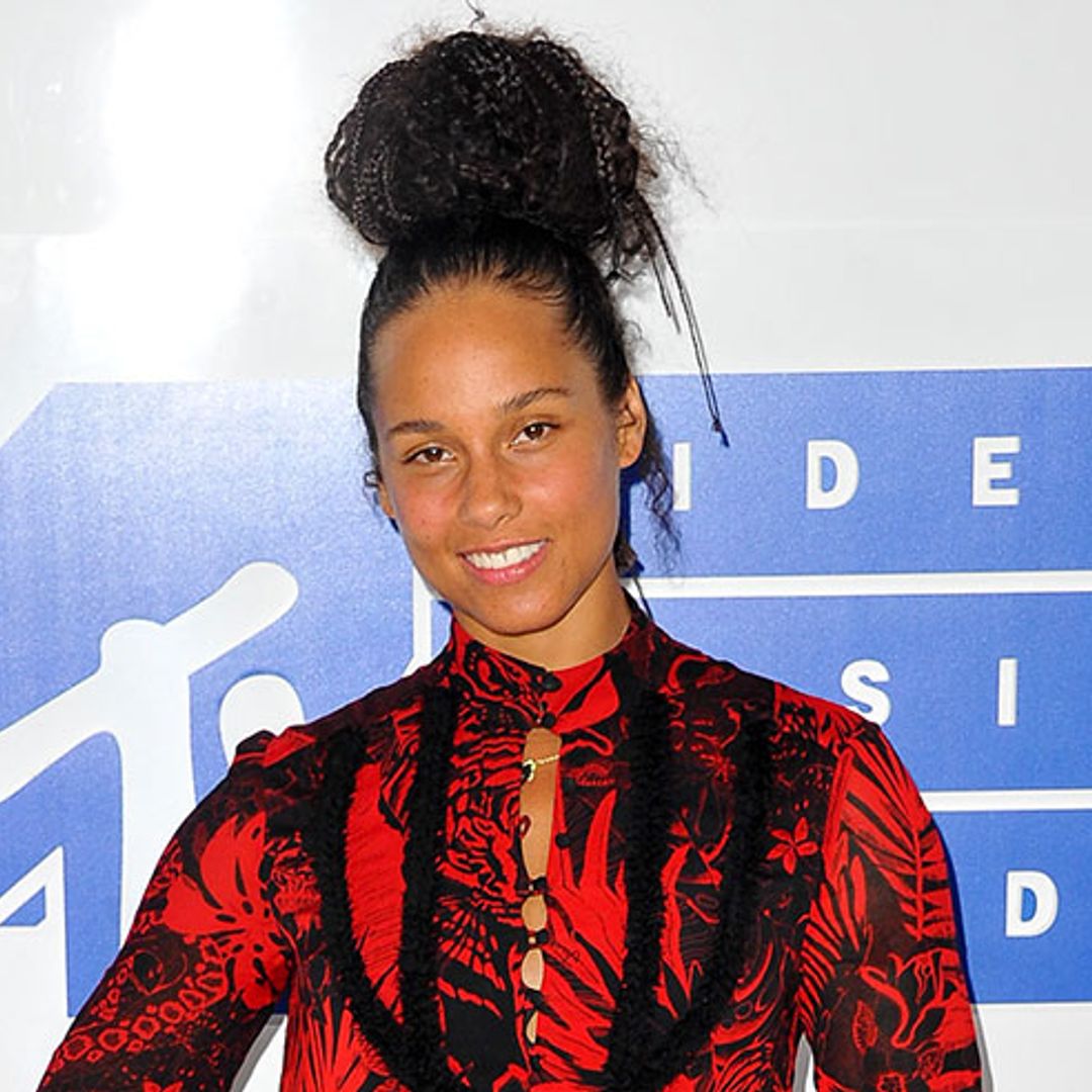 Alicia Keys defends her decision to go make-up free after facing criticism