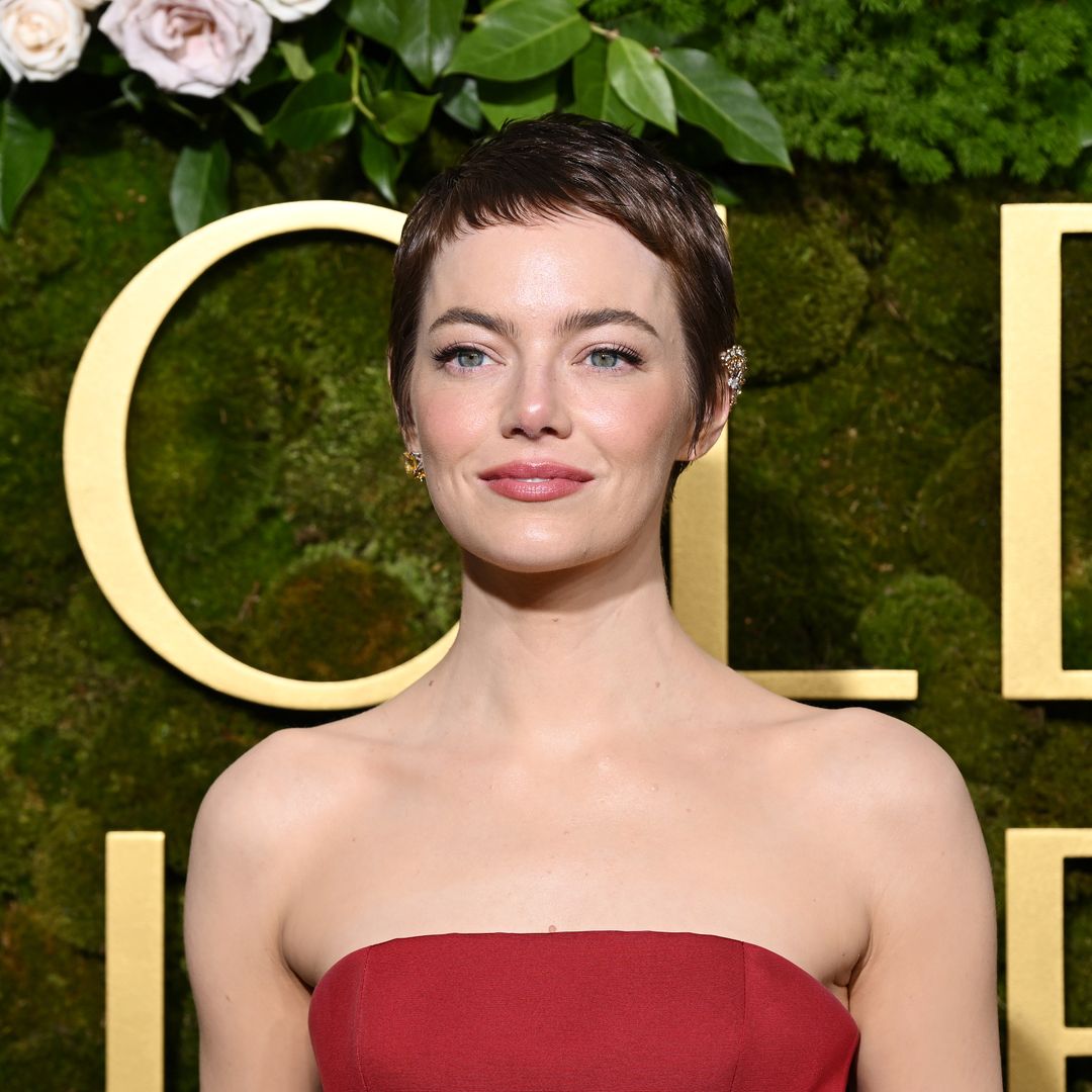 Emma Stone reveals dramatic hair transformation at the Golden Globes