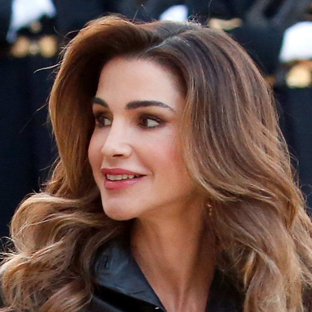Queen Rania looks almost identical to daughter Princess Iman at pre-wedding henna party