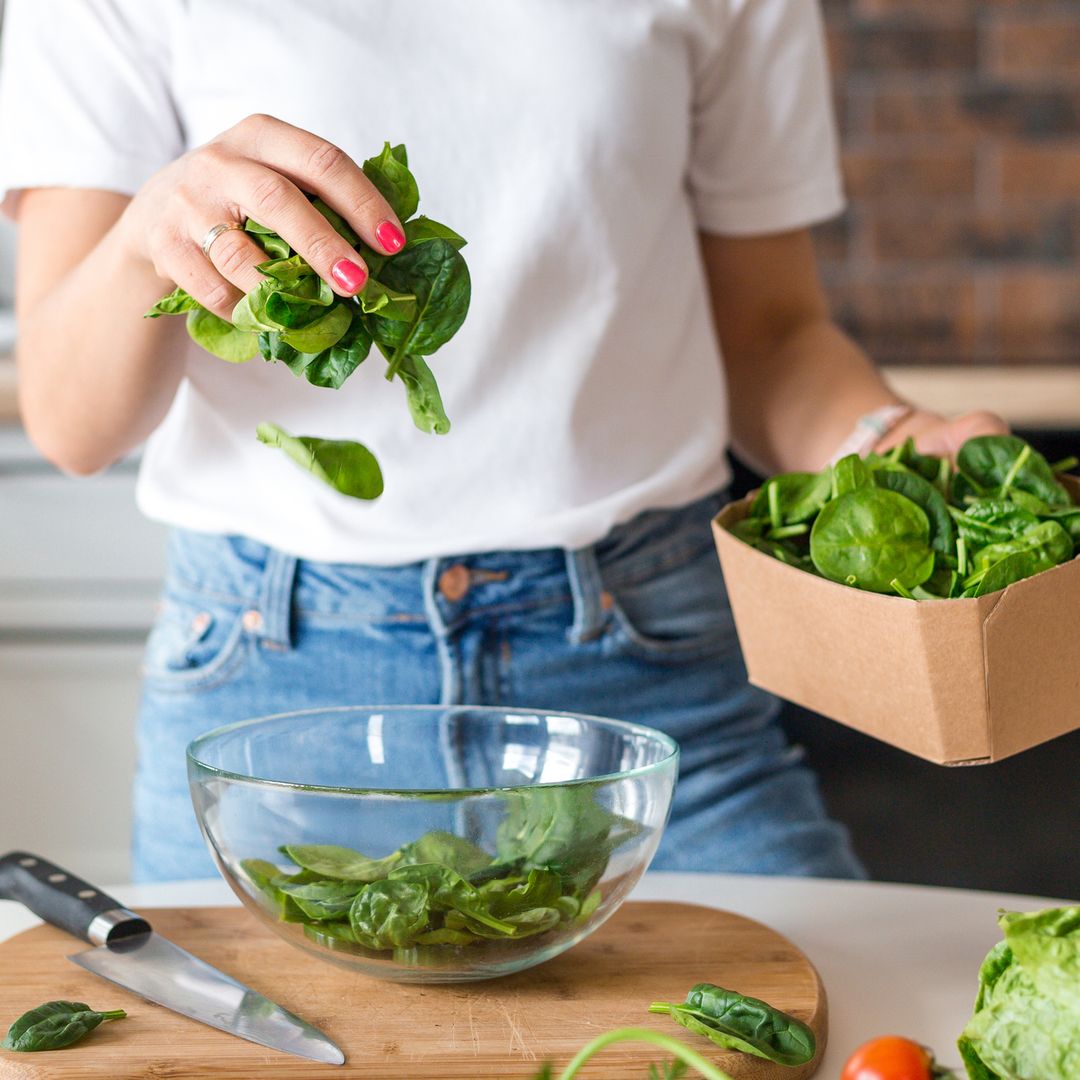 Nutritionist reveals 10 high-fibre foods to nourish your gut