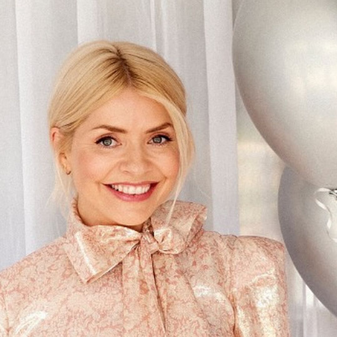 Holly Willoughby rocks epic sequin dress