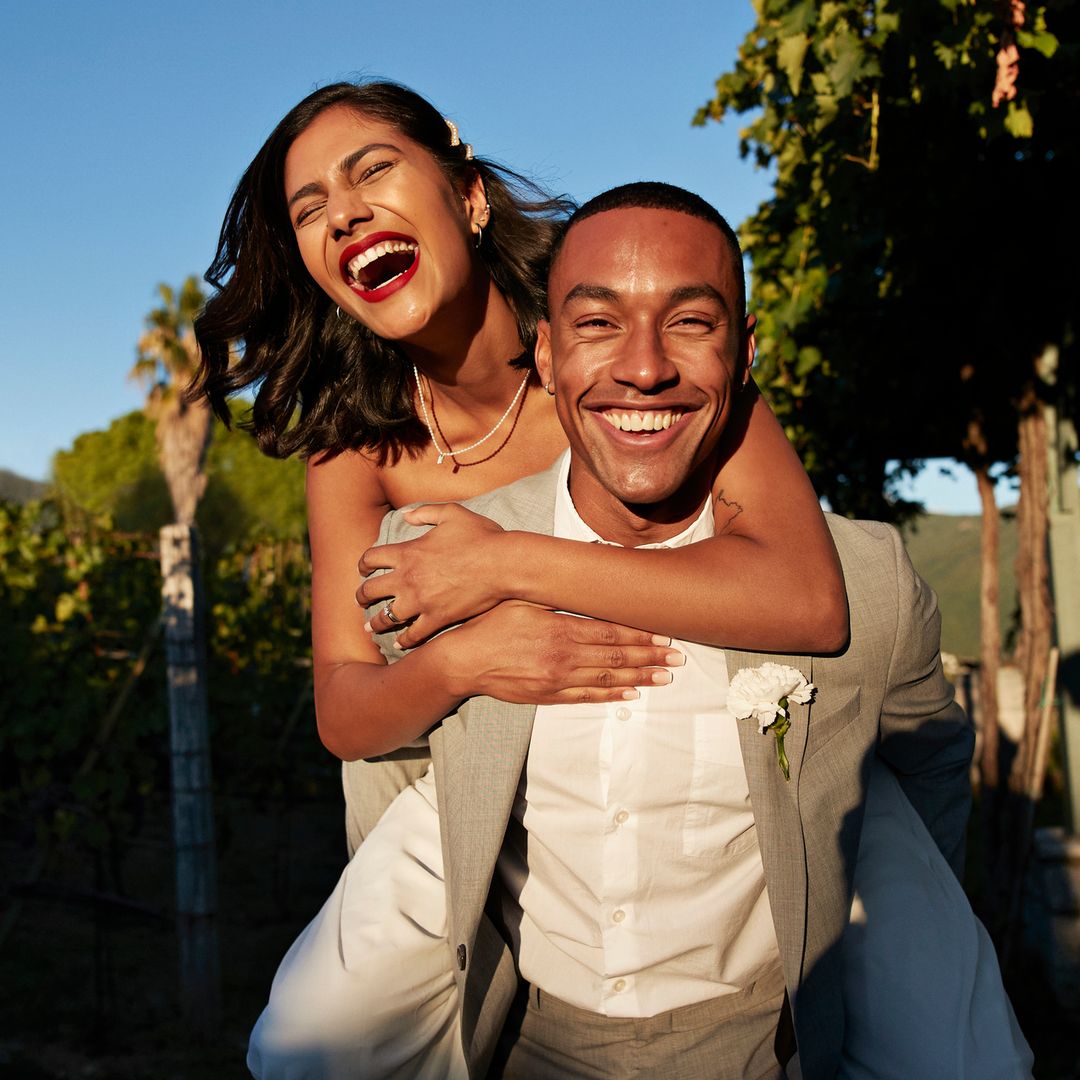 The daily habits experts say every happy couple shares