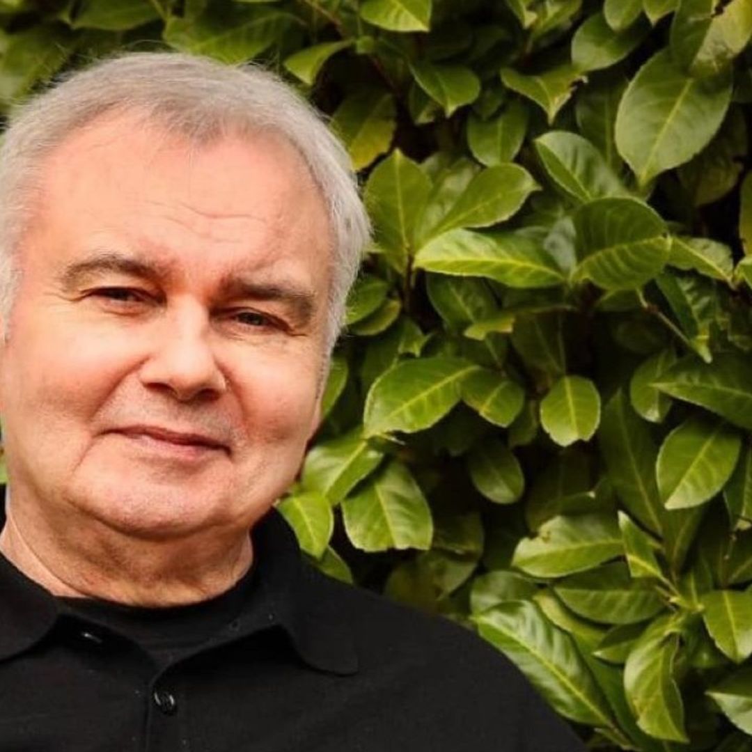 Eamonn Holmes's fans react as he shows off unexpected new look