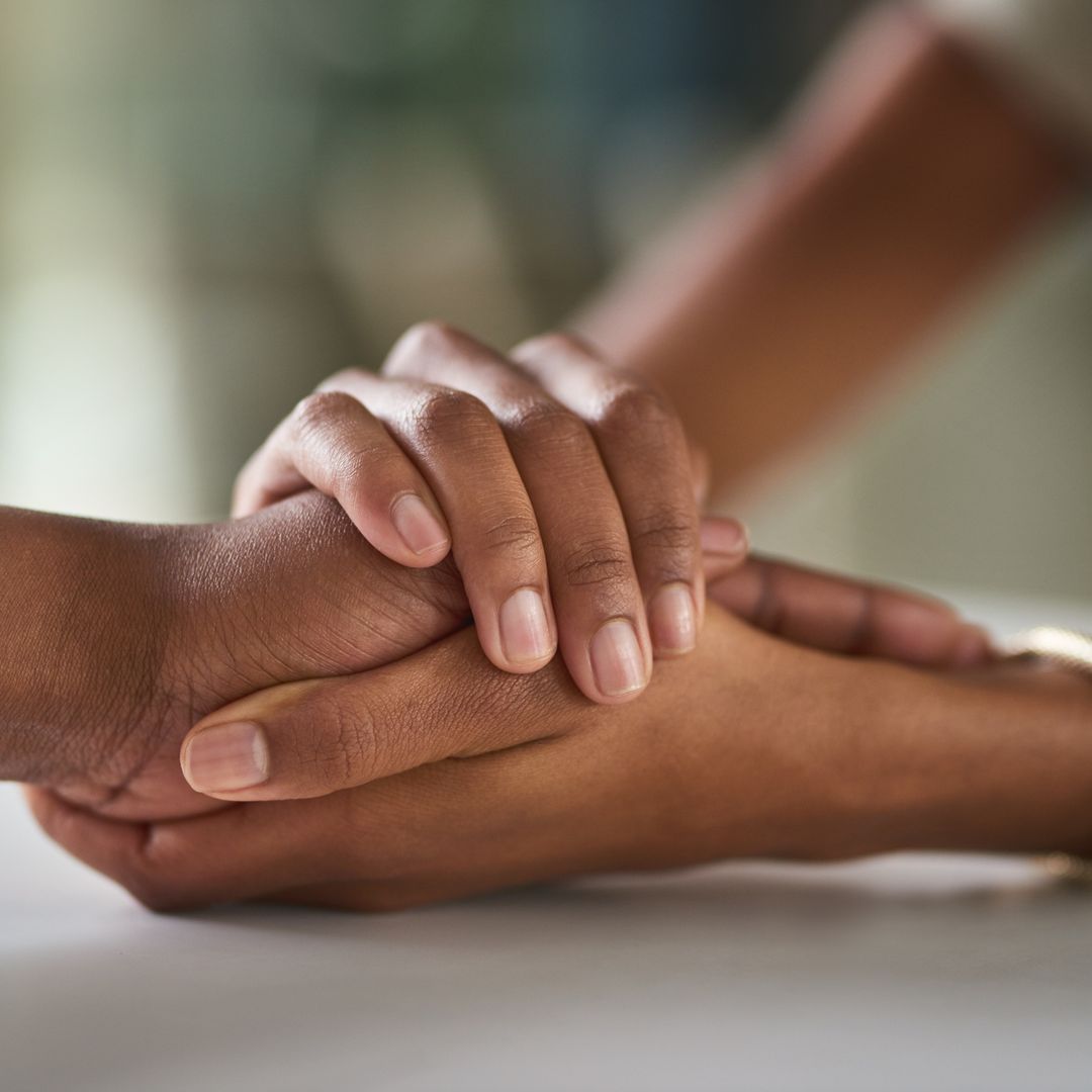 5 ways to support a loved one through bereavement