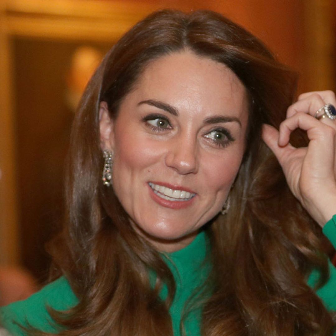 Kate Middleton sparkles in green at Buckingham Palace