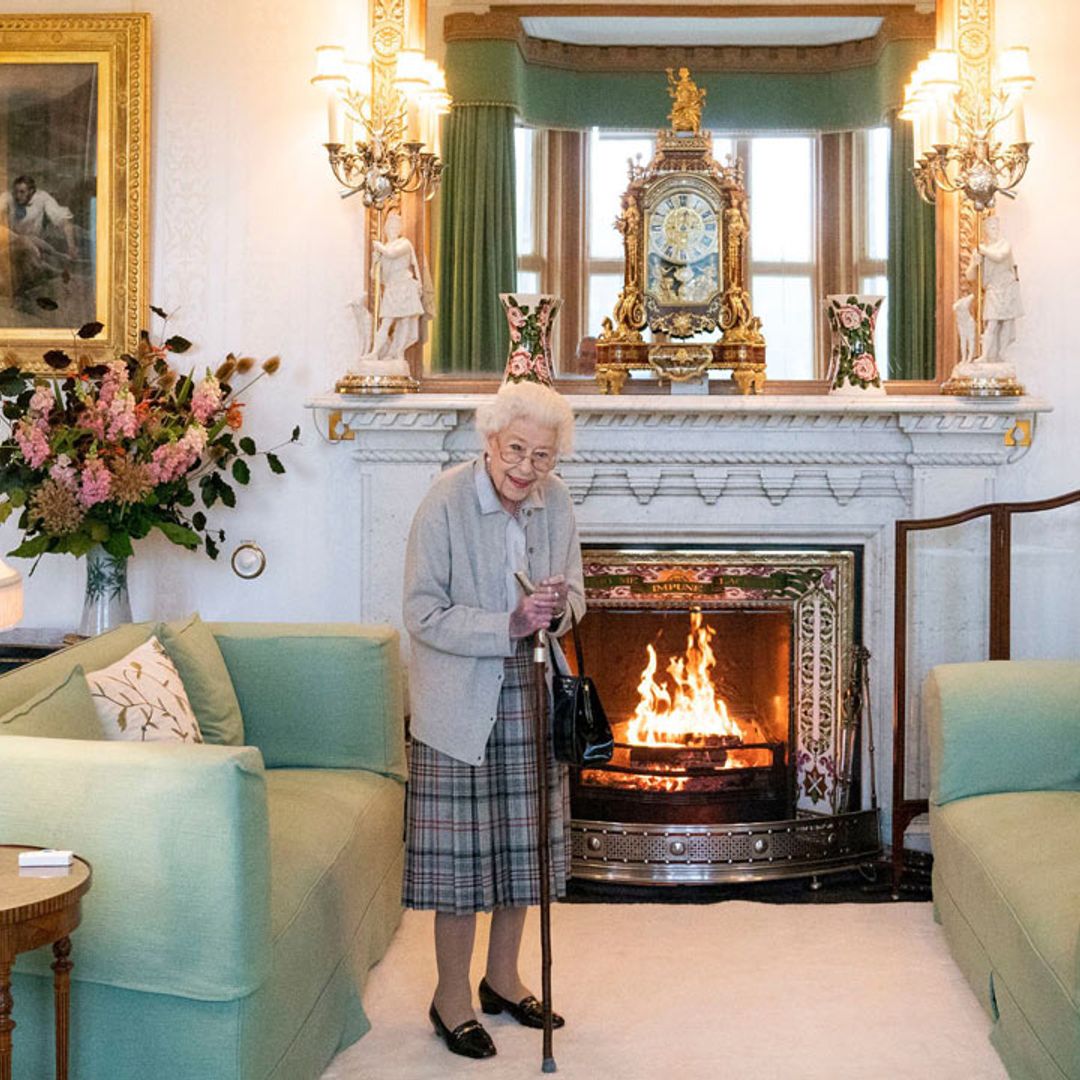 The Queen's new photos at Balmoral has royal fans saying the same thing