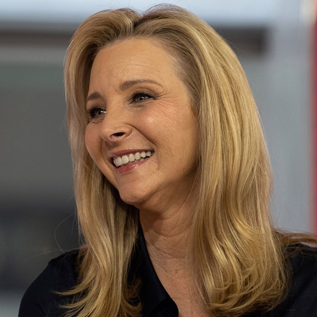 Lisa Kudrow sparks fan reaction with stunning appearance during emotional Friends reunion