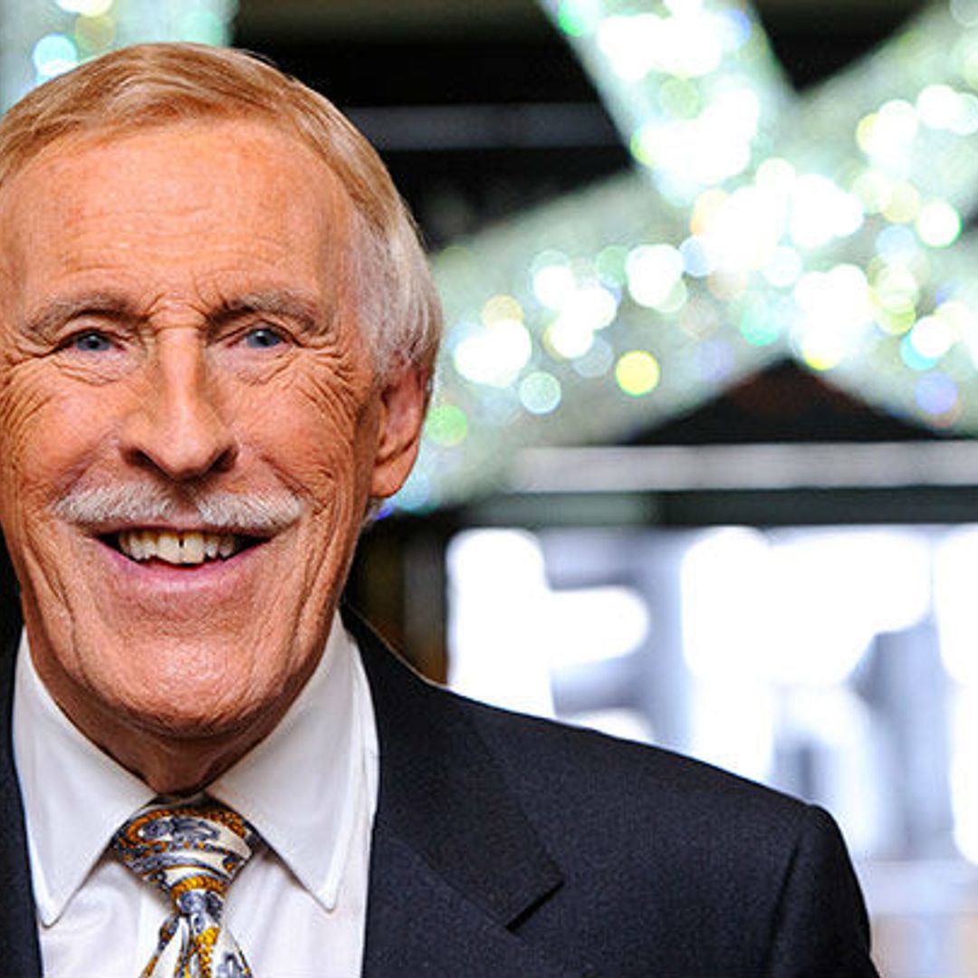 Sir Bruce Forsyth thanks fans for their good wishes after returning home from hospital