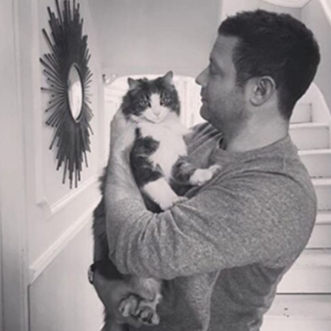 Dermot O'Leary posts tribute to cat, Silver, following his death