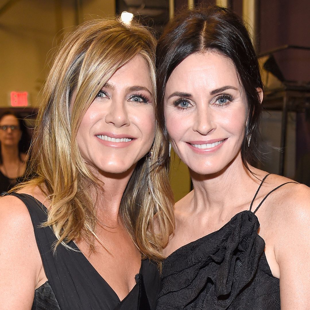 Jennifer Aniston pens emotional tribute to Courteney Cox for special reason