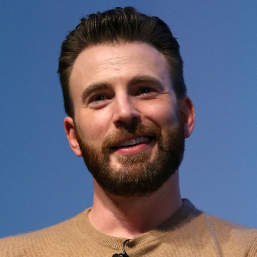 Chris Evans gets fans talking with his very rare selfie