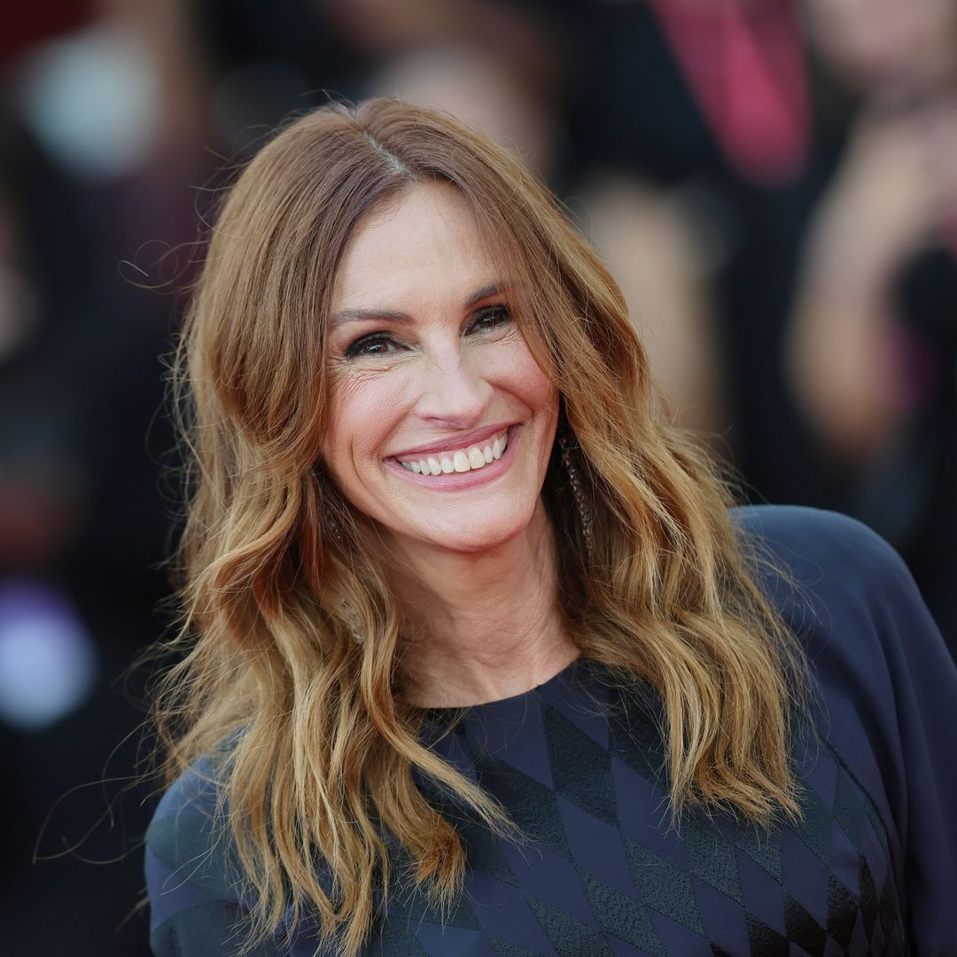 Julia Roberts looks years younger than 58 in makeup-free selfie