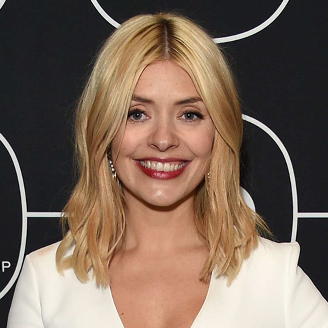 Holly Willoughby pays tribute to her mother and sister – see her sweet throwback photo!