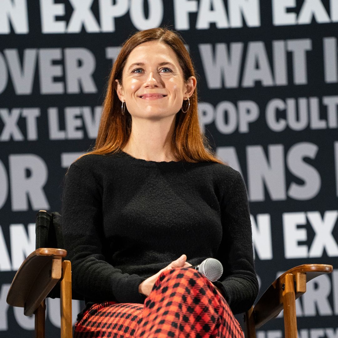 Harry Potter star Bonnie Wright is pregnant! See Ginny actress' bump