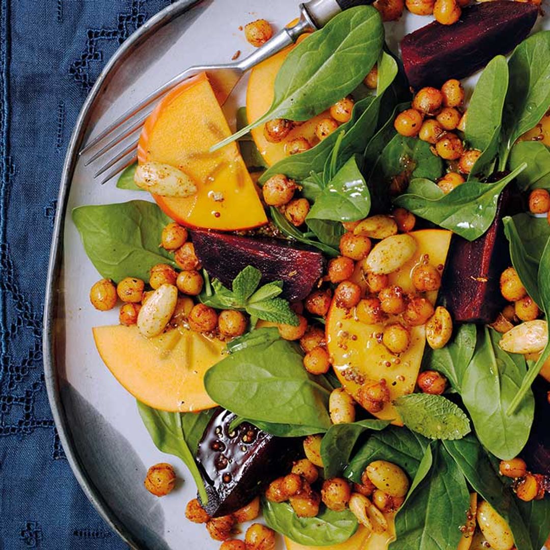 This winter salad recipe is a healthy, vegan and vitamin-packed delight