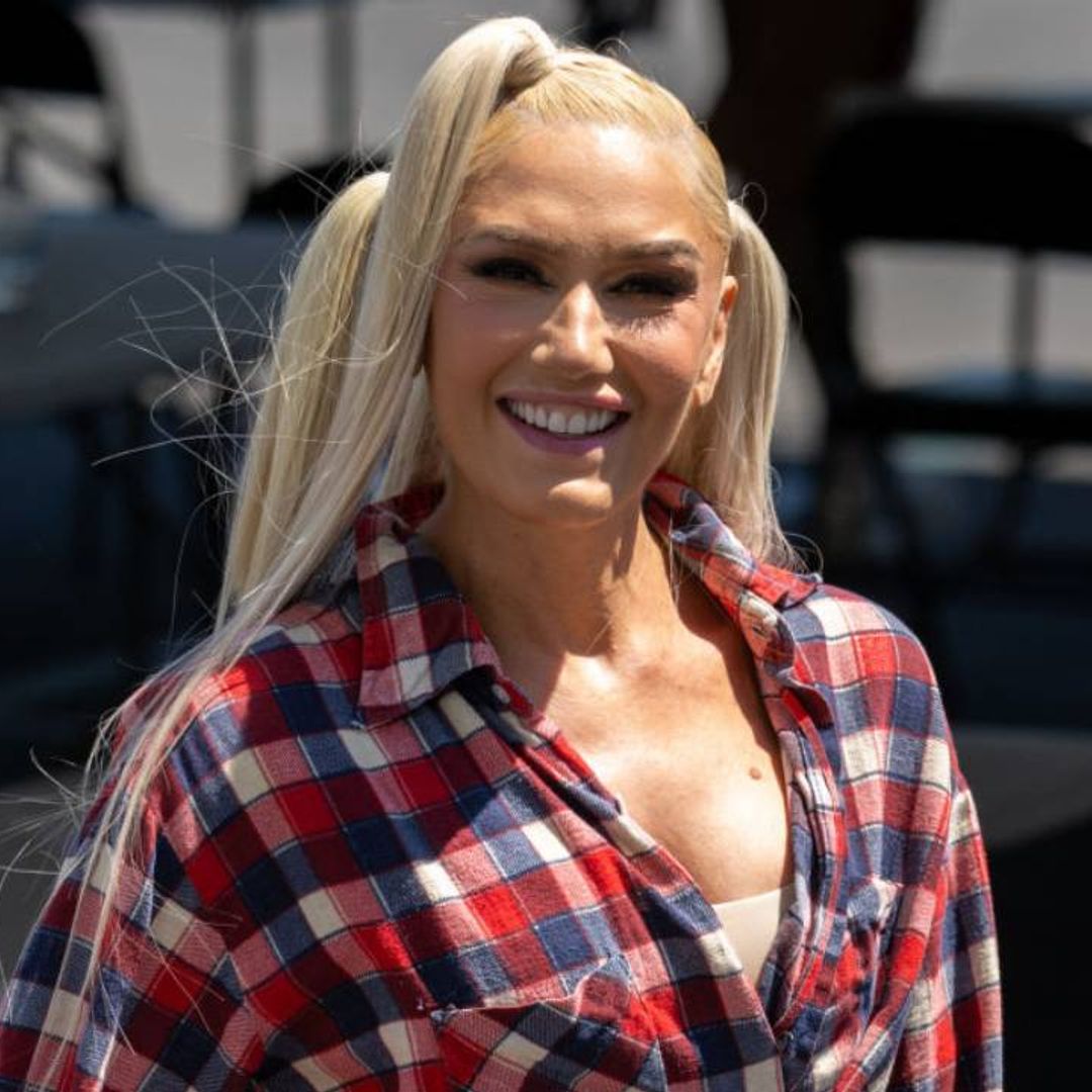 Gwen Stefani looks so different with bobbed hair and glasses