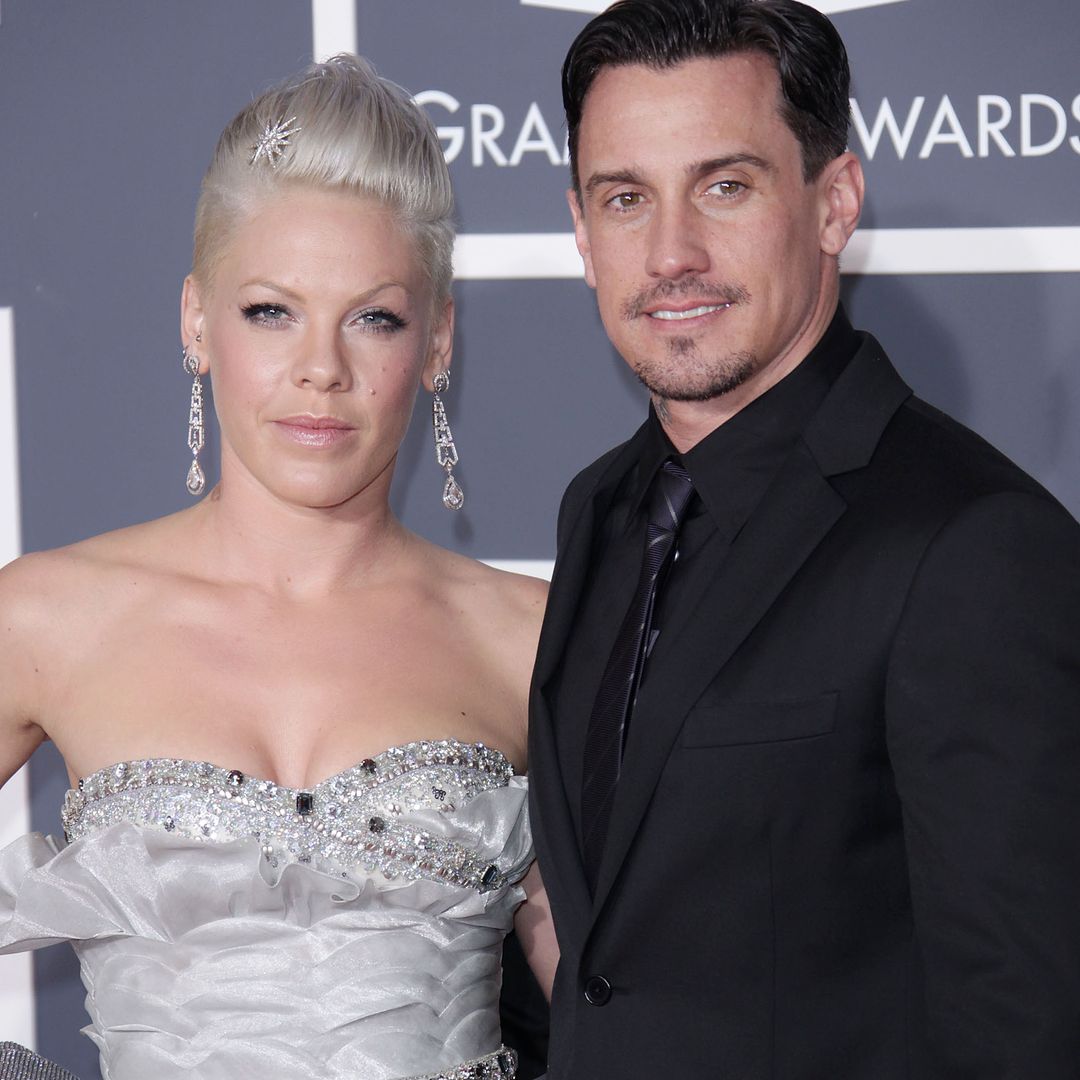 Pink Husband Carey Hart Prove Theyre More In Love Than Ever In Adorable Rare Pics Together 3129