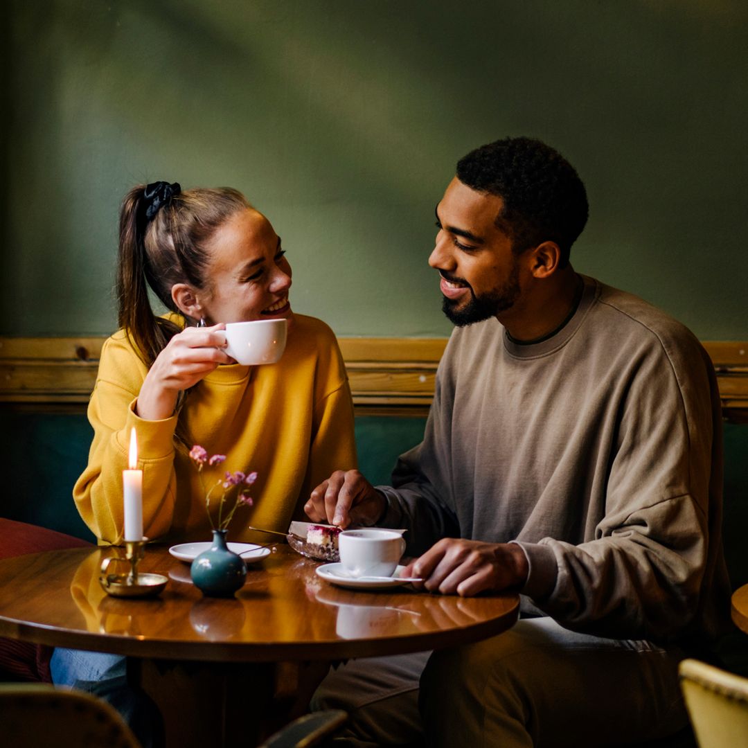 8 first-date conversation tips to skip the awkward small talk