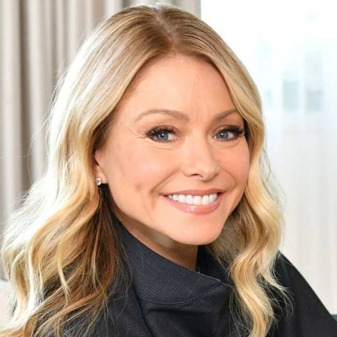 Kelly Ripa stuns in the dreamiest spring dress and pumps you need to see