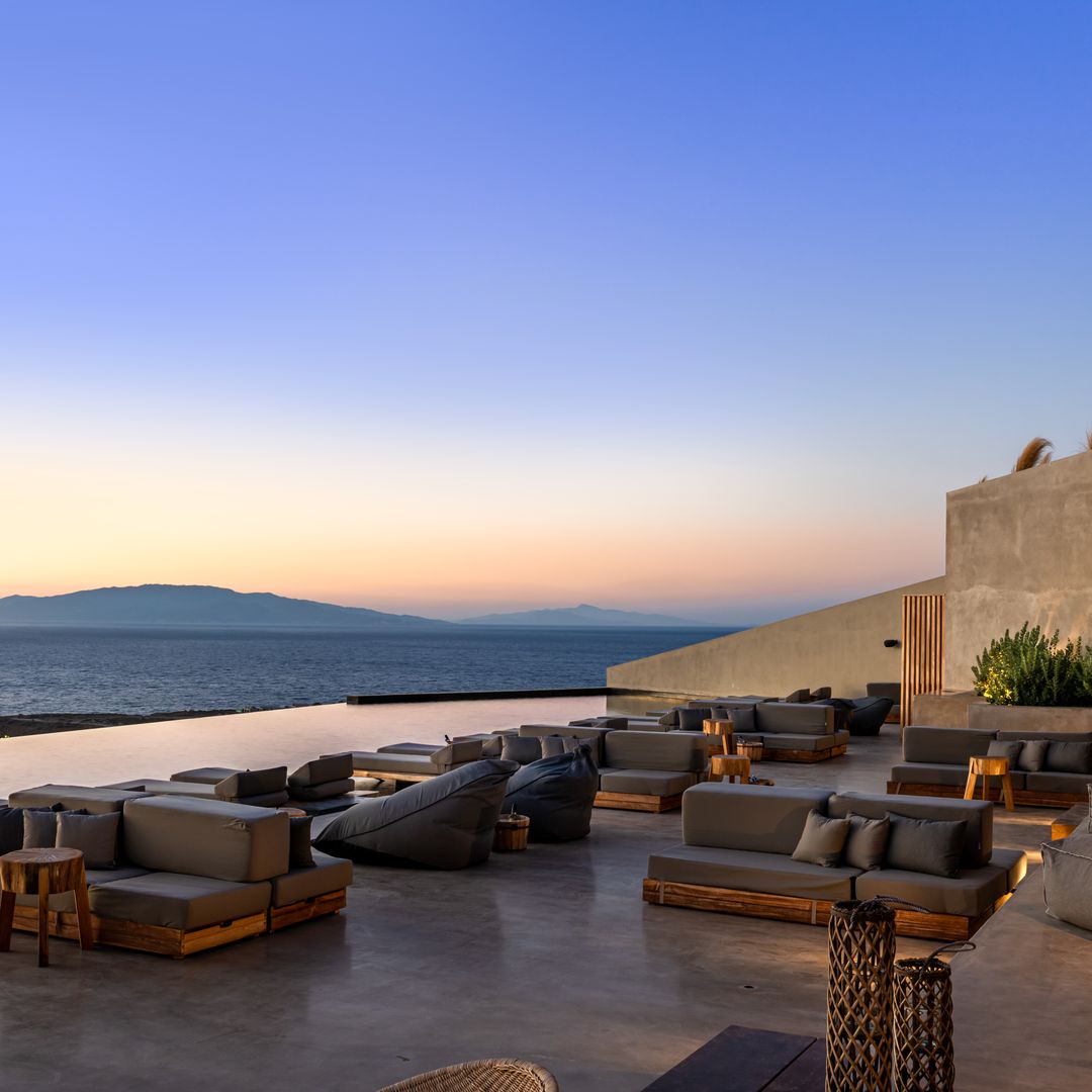 andronis santorini pool terrace