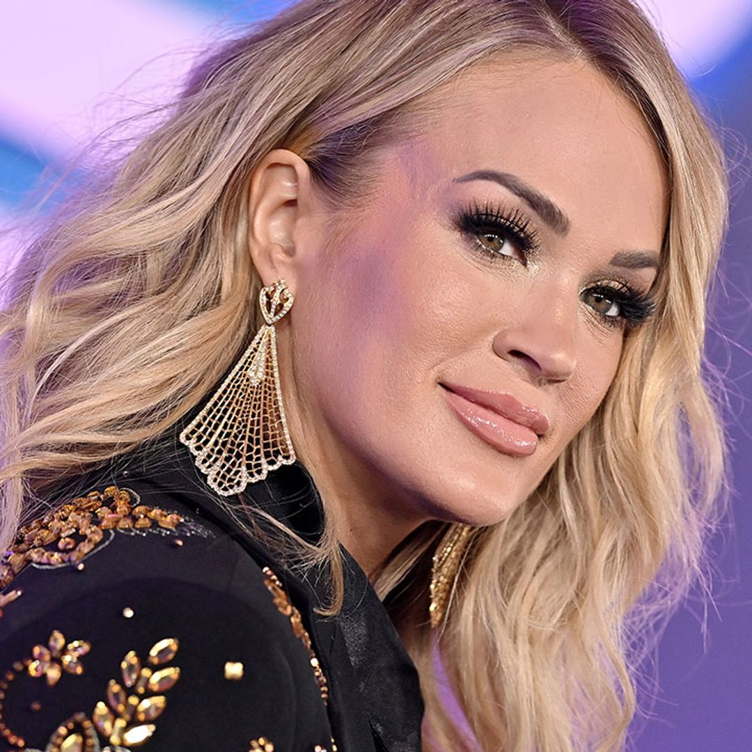 Carrie Underwood - News & Photos - Page 1 of 8