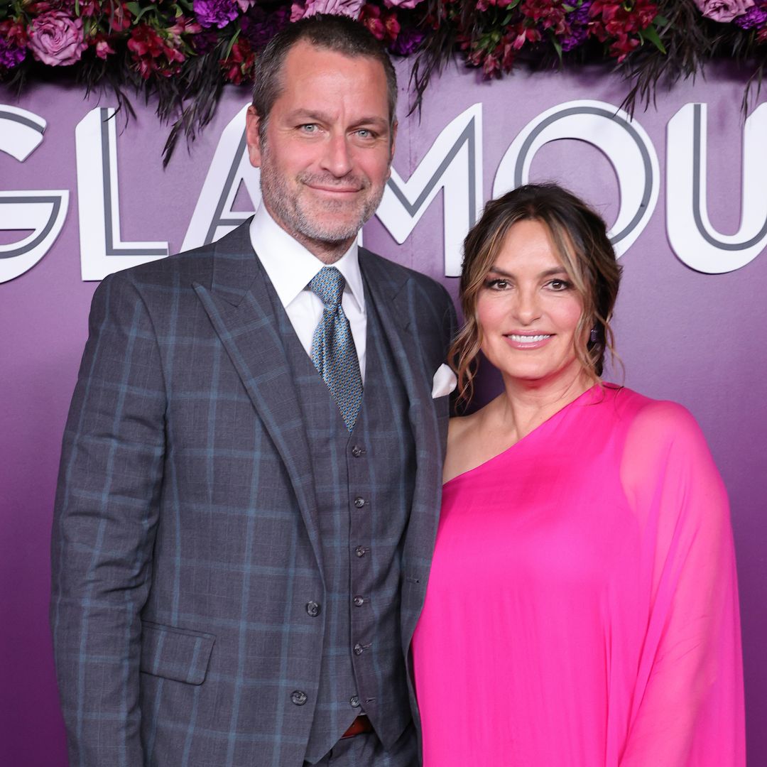 Mariska Hargitay and Peter Hermann look so loved up on glamorous date night