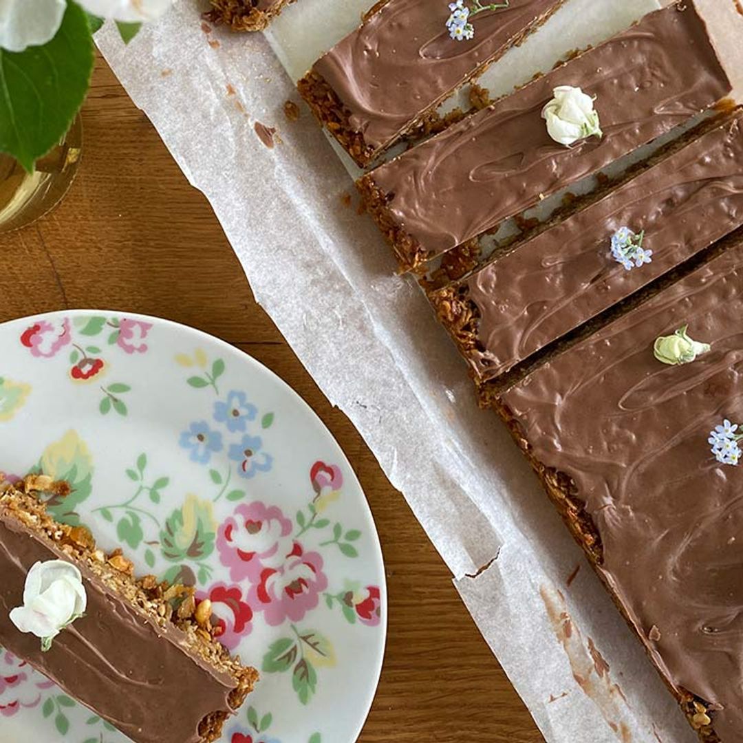 This chocolate and honey flapjack recipe is a lockdown must-try