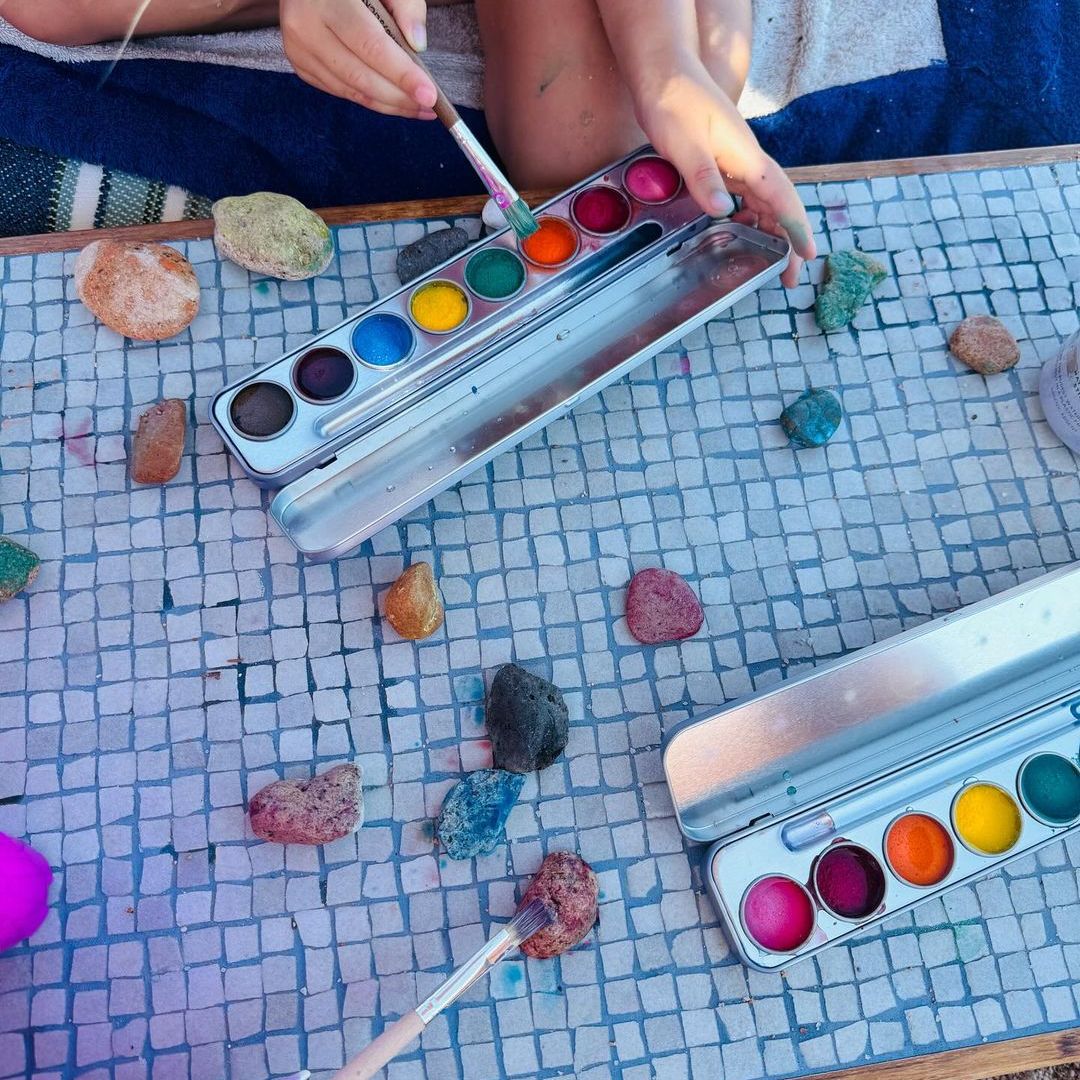 Katy Perry and her daughter Daisy Dove Bloom paint together during a family trip to Sardinia, captured on Instagram