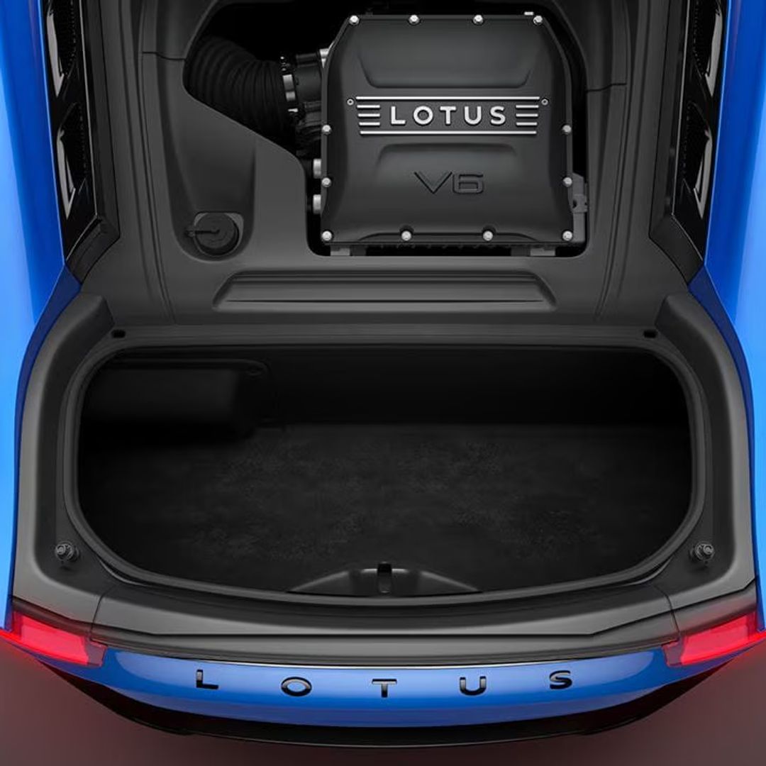 The Lotus Emira holds 359 litres of overall space – 208 litres behind the seats and 151 litres in the boot, isn’t that bad.