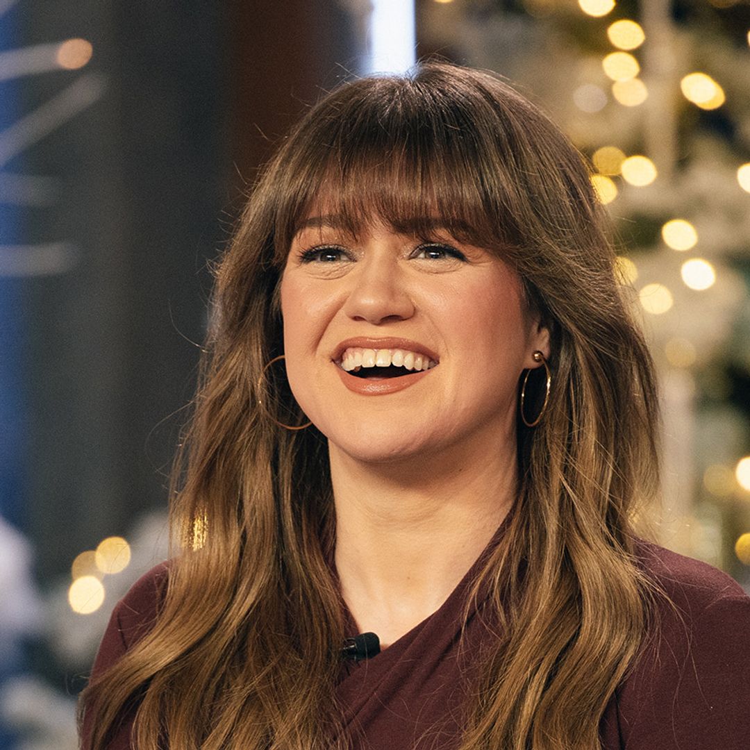 Kelly Clarkson shocks fans during latest talk show installment | HELLO!