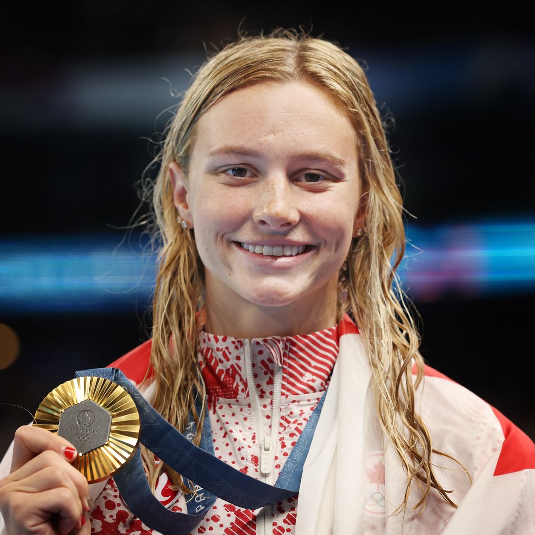 Canadian teen Summer McIntosh, 17, breaks astonishing Olympic record by almost full second