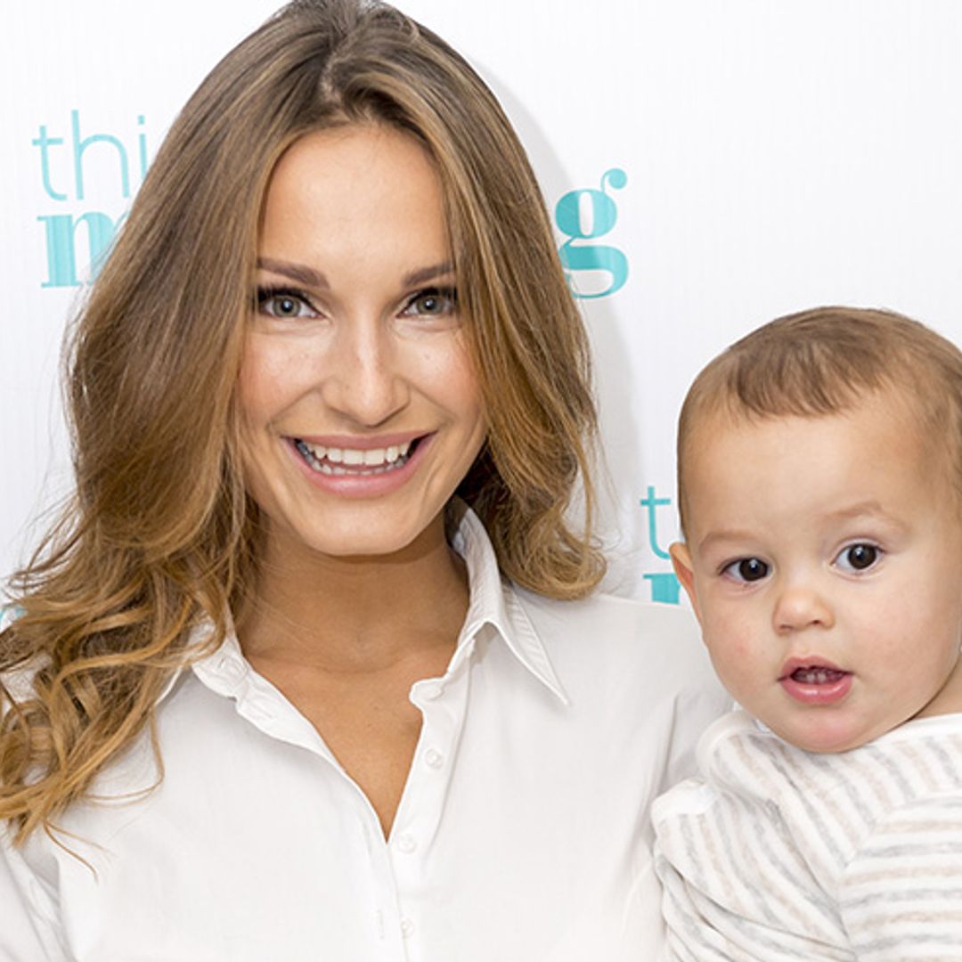 Sam Faiers praised for breastfeeding her son on live TV
