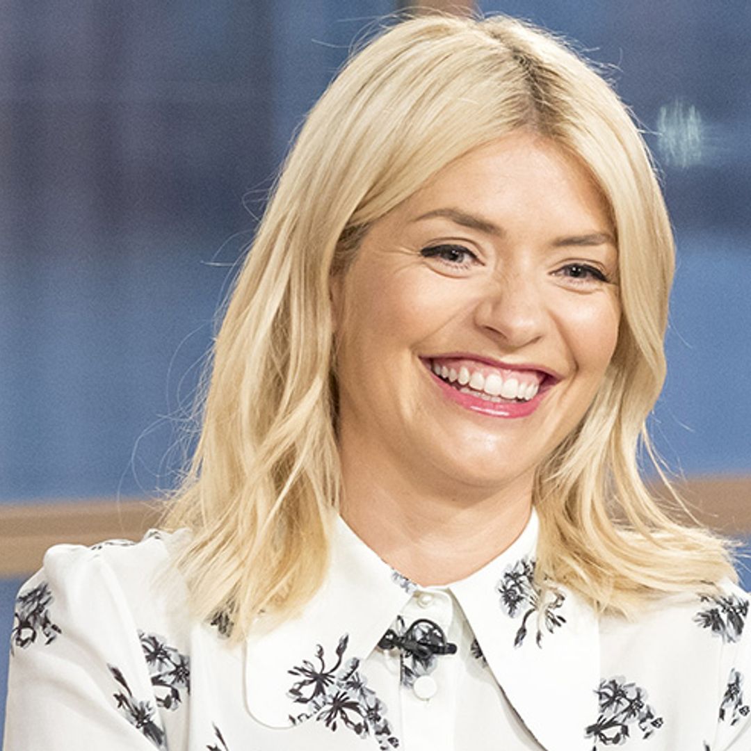Holly Willoughby is evergreen in bargain Marks & Spencer pencil skirt