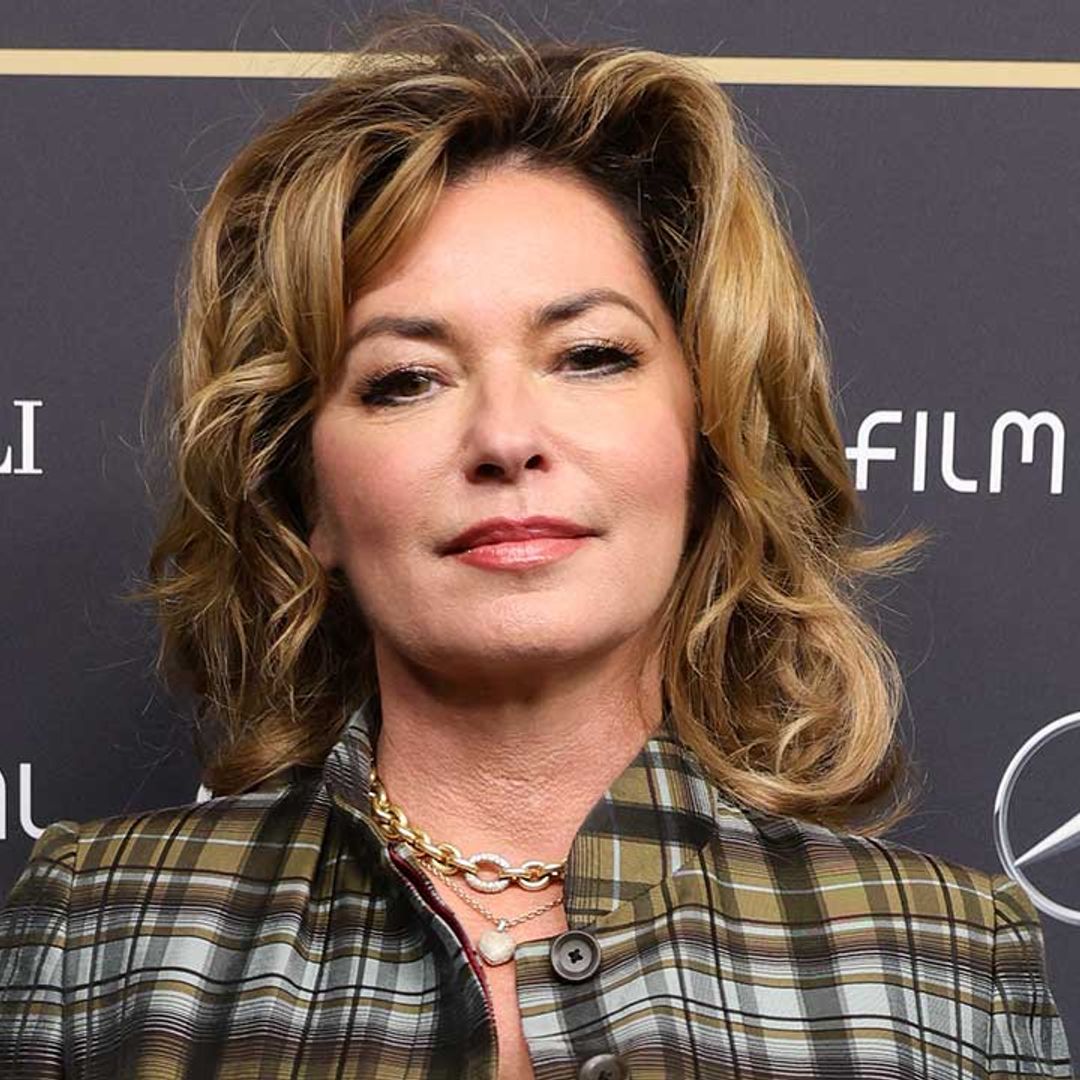 Shania Twain is ageless in 1990s throwback photo