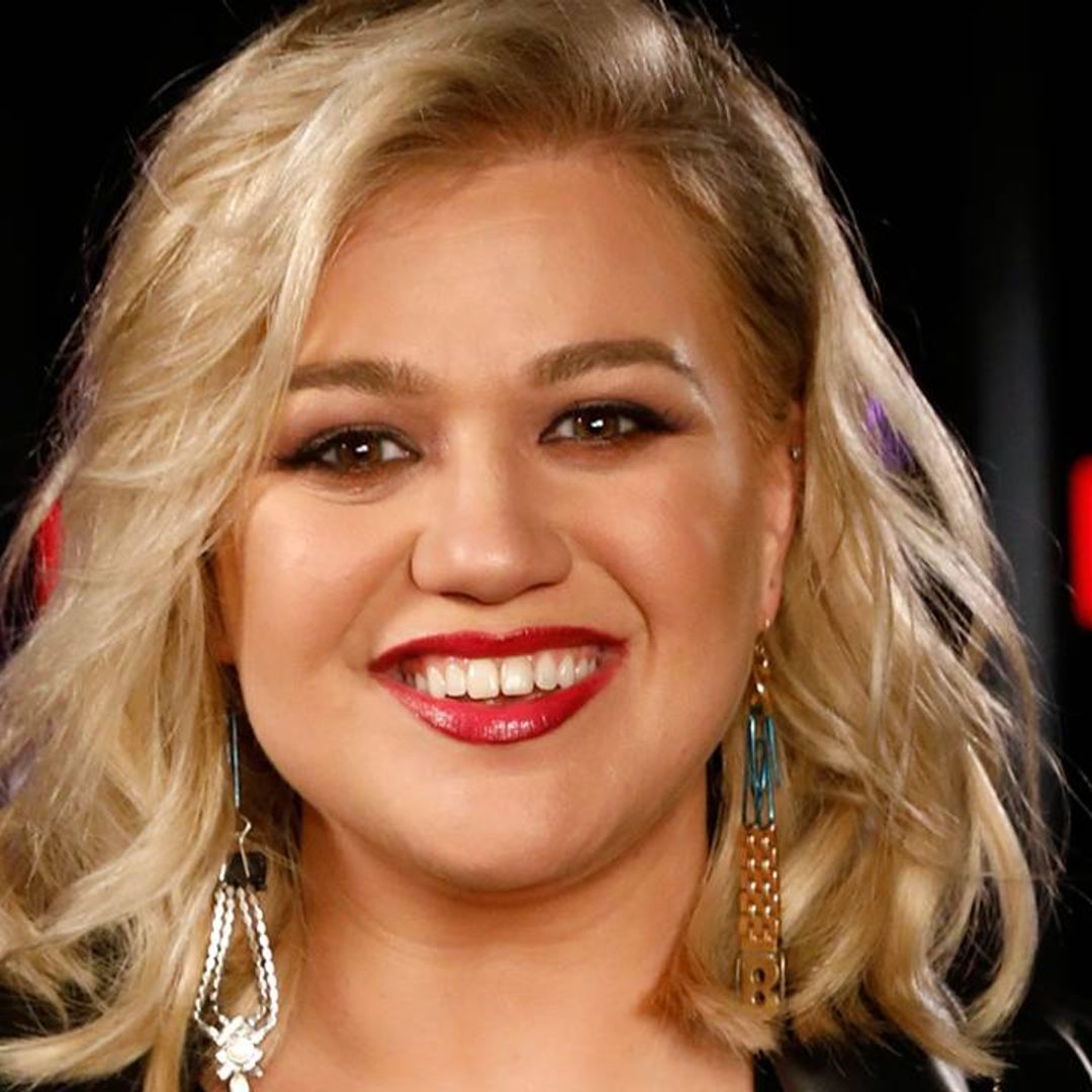 Kelly Clarkson turns heads in metallic mini dress on American Song Contest