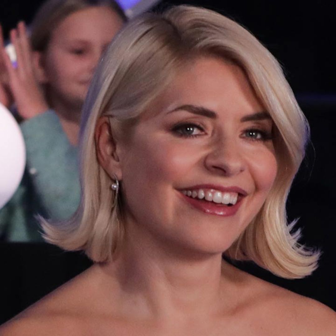 Holly Willoughby has a total princess moment in jaw-dropping Dancing on Ice dress