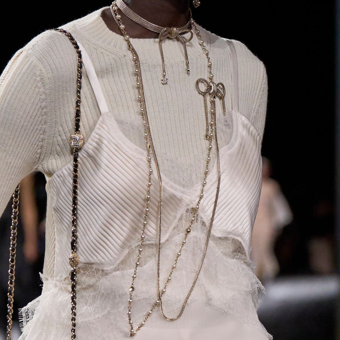 Long necklaces at Chanel AW24