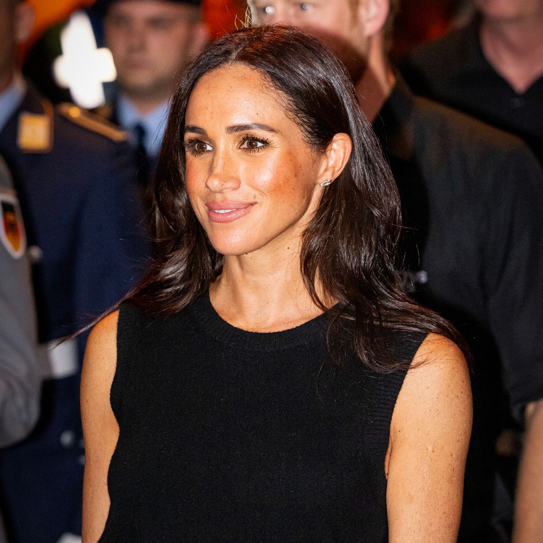 Meghan Markle’s $98 cashmere top comes in three colors and we want them all