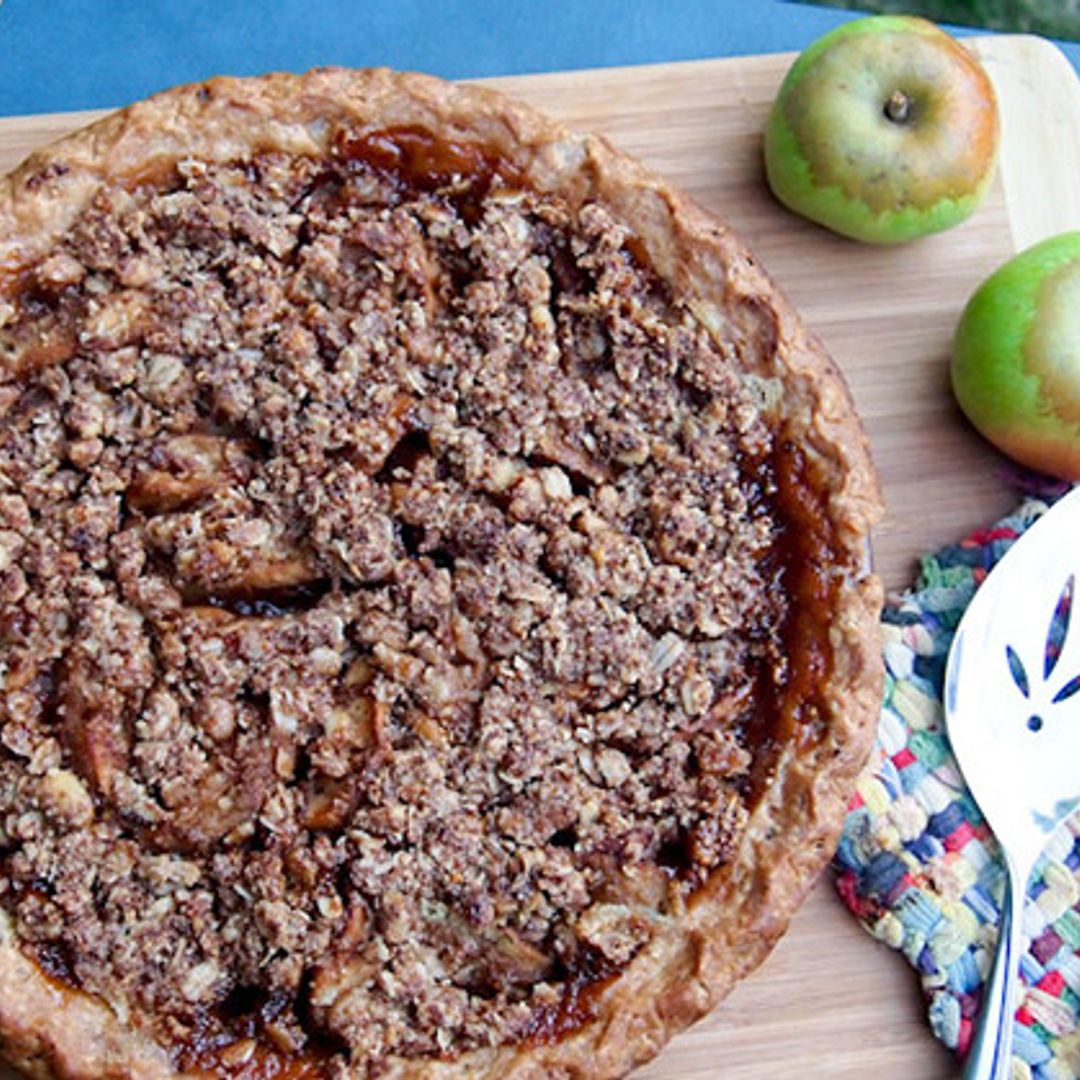 Ginger-Apple Crumble Pie (Vegan, Gluten-Free)