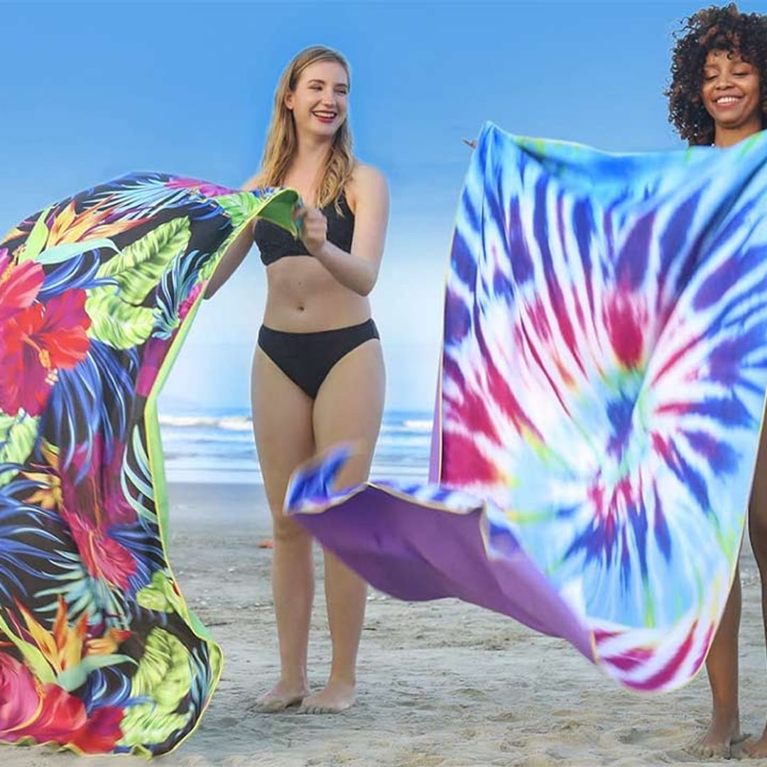 This sand-repelling beach towel has over 672 five-star reviews – and it's on sale!
