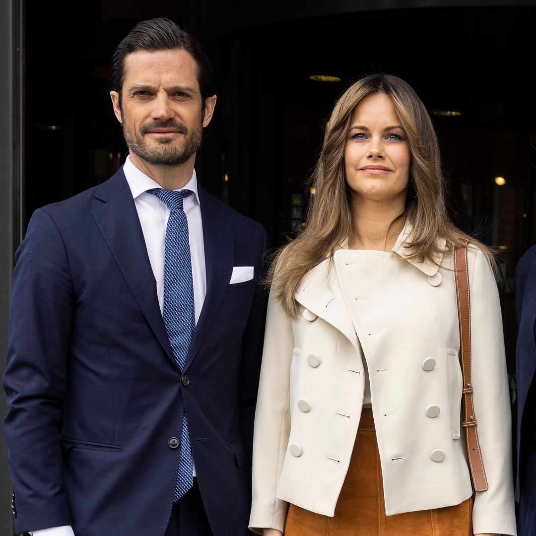 Sweden's Prince Carl Philip sports plaster cast after injury