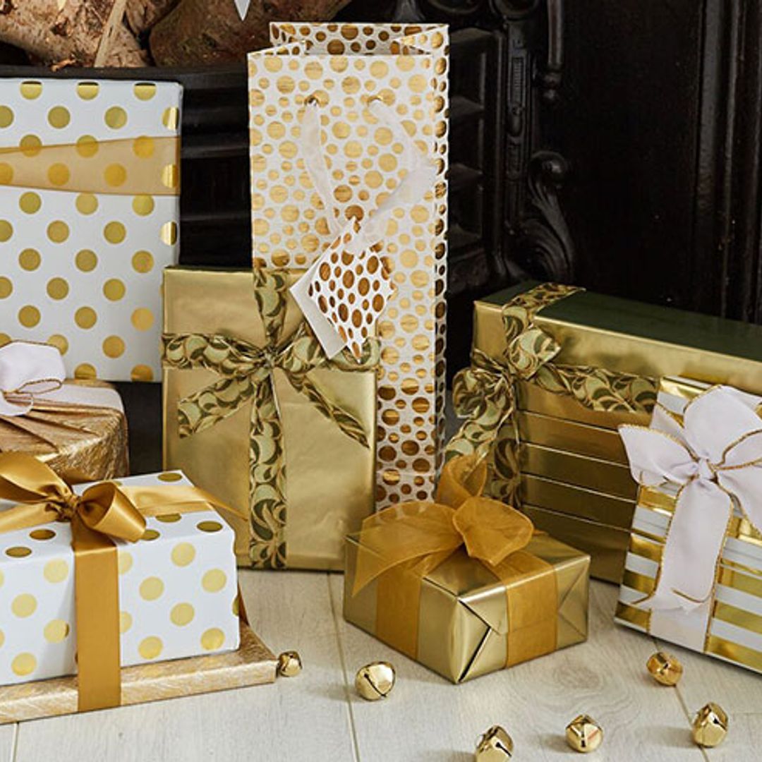 Gift wrapper to the stars shares her top tips for perfect Christmas present wrapping